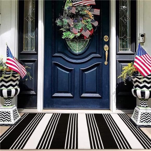 Black & White Striped Rug 27.5 x 43 '' Cotton Hand-Woven Reversible Rug - Picture 3 of 6